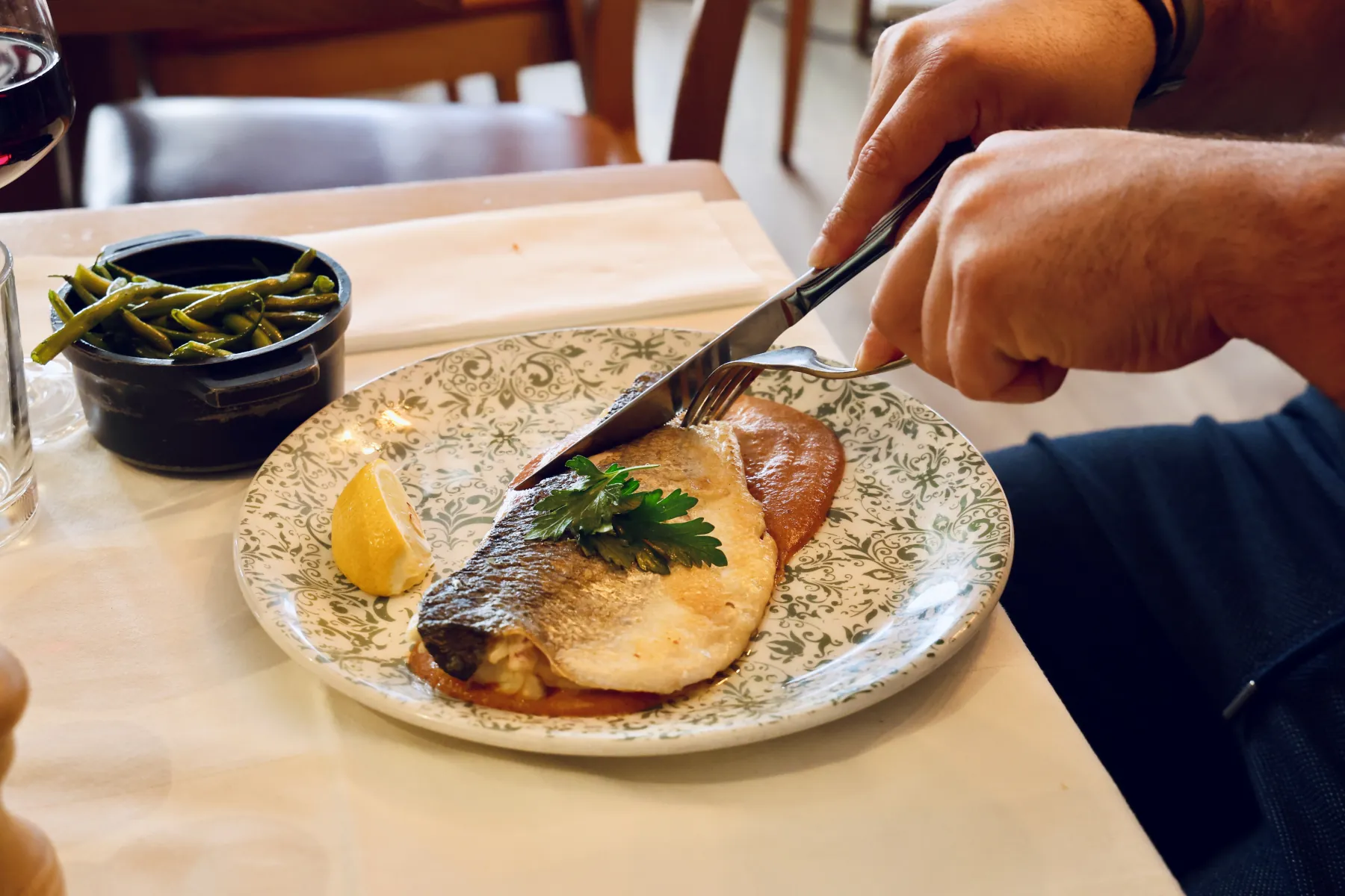 Filet de poisson poêlé et haricots verts